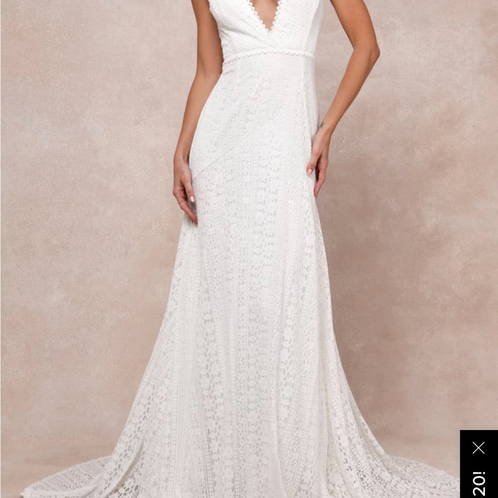 Lulu's White Sleeveless Plunge Wedding Gown